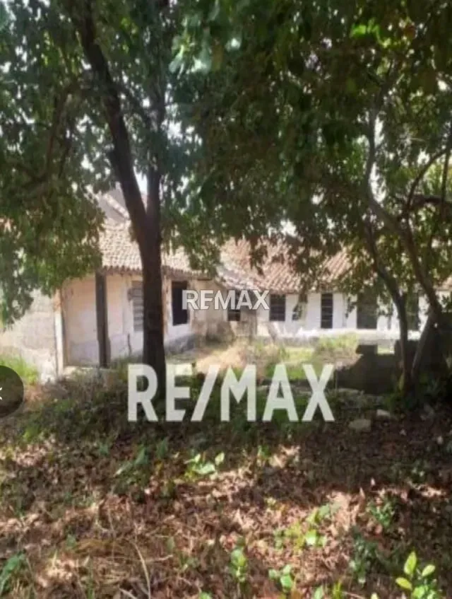 Venta Terreno esquina avenida principal Guacara de 1.584 mts2 - 11
