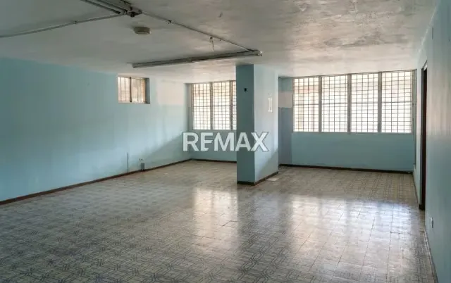 EN VENTA LOCAL COMERCIAL EN PARROQUIA ALTAGRACIA - 9