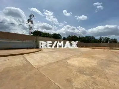 Terreno Galpón en Venta Los Robles