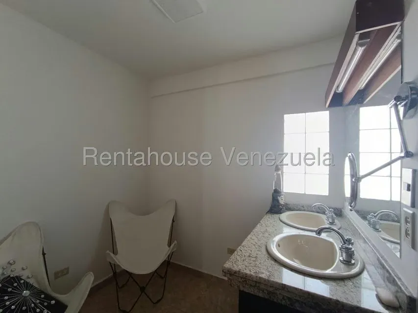 Townhouse (1 Nivel) en Venta en Carretera H, Zulia - 16