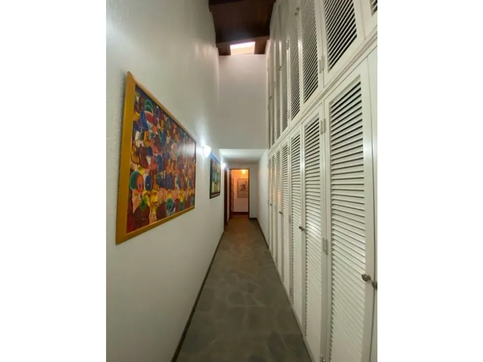 Se vende casa 680m2 4h+2s/7b/10p Cerro Verde 4377 - 13