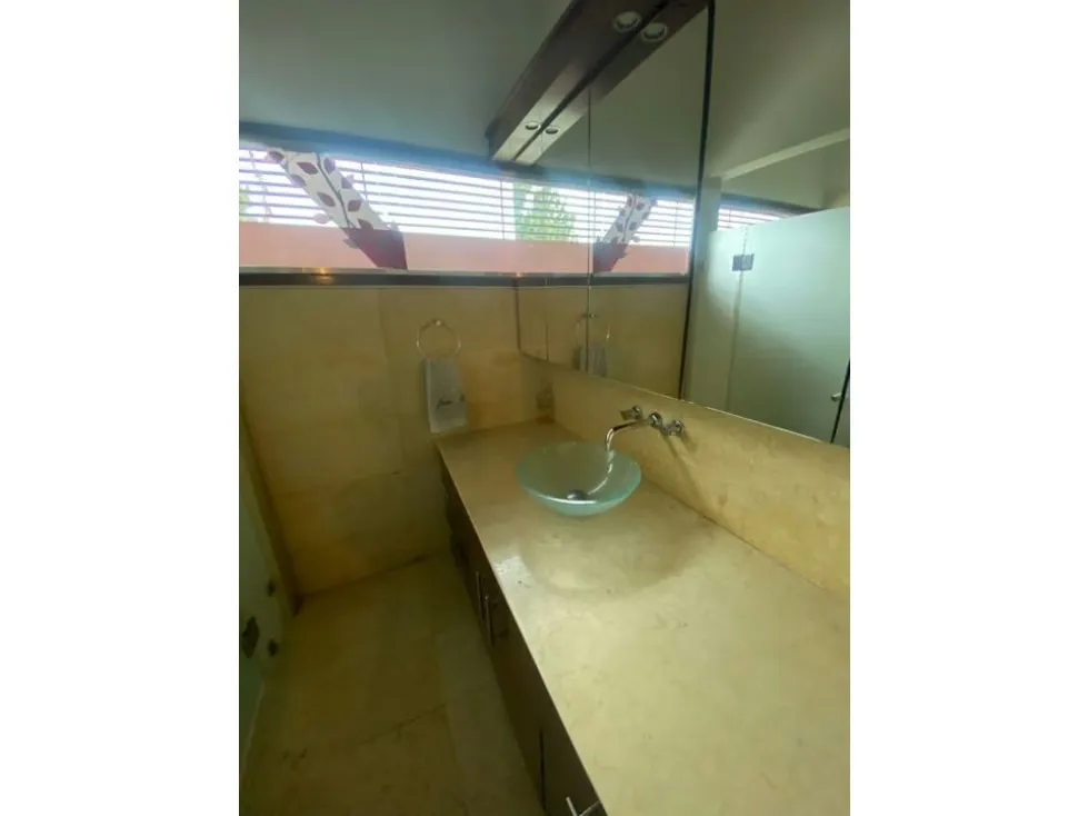 Se vende casa 680m2 4h+2s/7b/10p Cerro Verde 4377 - 14