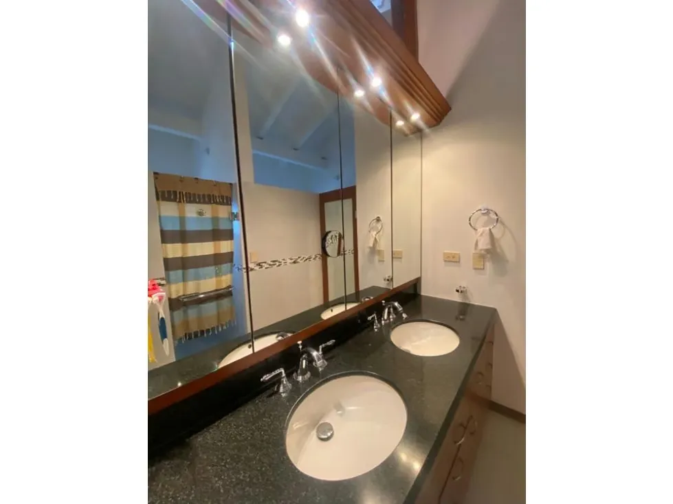 Se vende casa 680m2 4h+2s/7b/10p Cerro Verde 4377 - 16