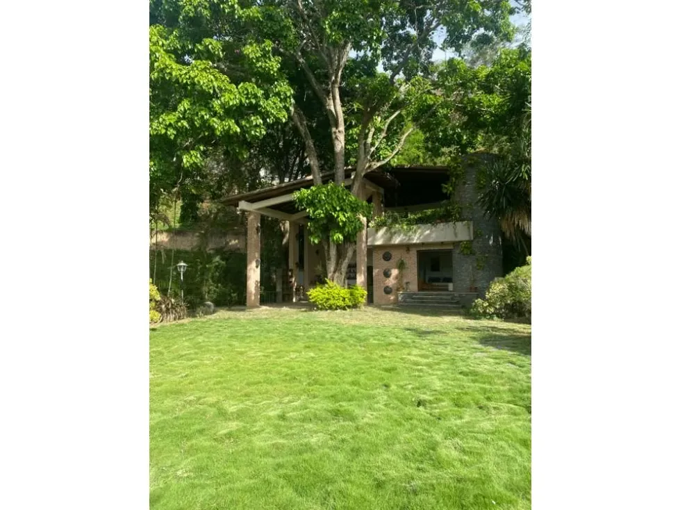 Se vende casa 680m2 4h+2s/7b/10p Cerro Verde 4377 - 33