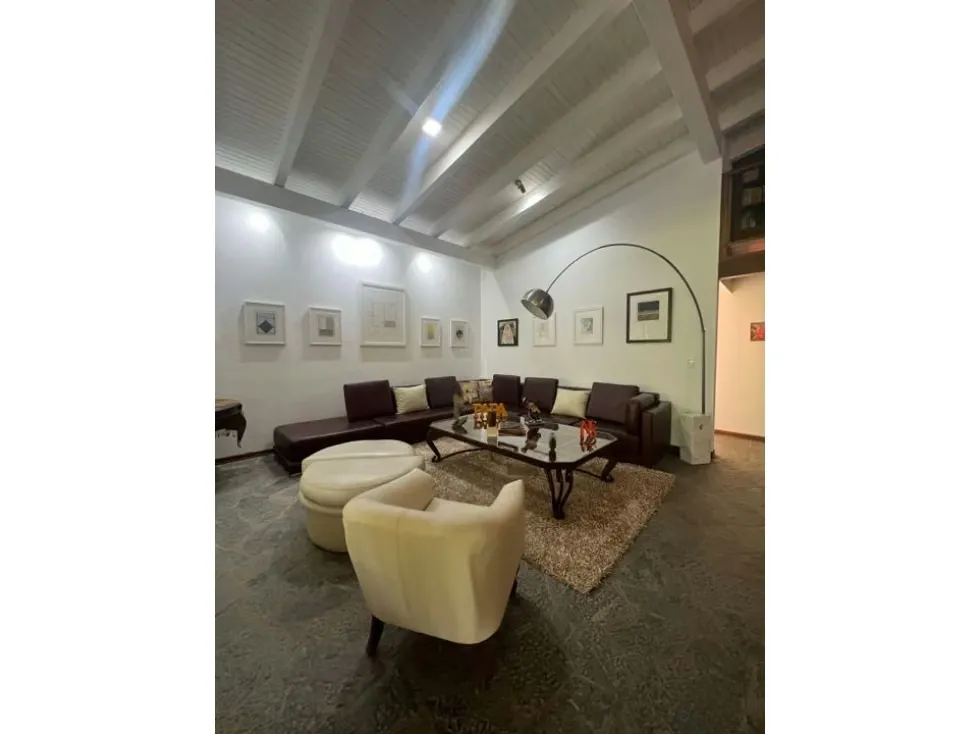 Se vende casa 680m2 4h+2s/7b/10p Cerro Verde 4377 - 40