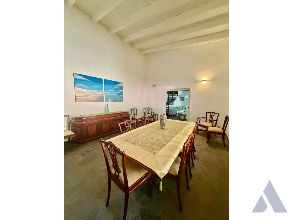 Se vende casa 680m2 4h+2s/7b/10p Cerro Verde 4377 - 63