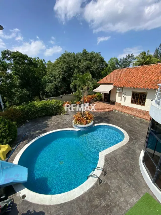 EN VENTA CASA EN COLINAS DEL MANZANO - 5