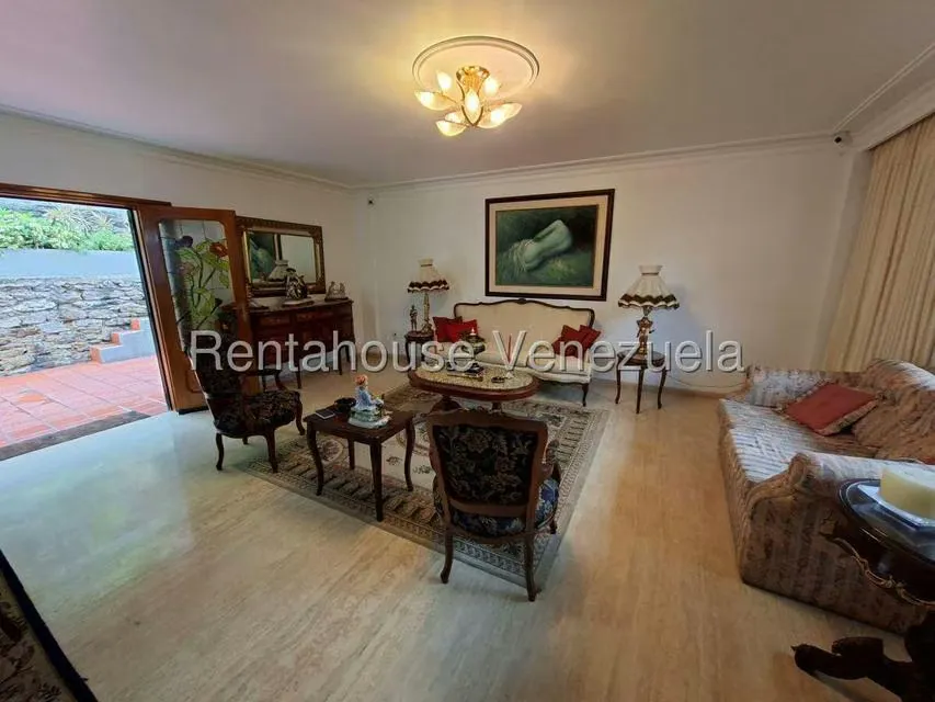 Casa (Duplex) en Venta en Lomas de Prados del Este, Distrito Metropolitano - 7