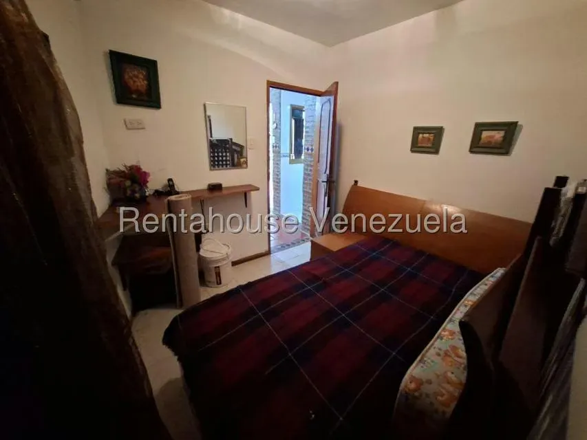 Casa (Duplex) en Venta en Lomas de Prados del Este, Distrito Metropolitano - 61