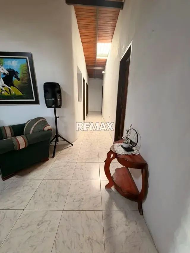 Hermosa Casa a la Venta - 2