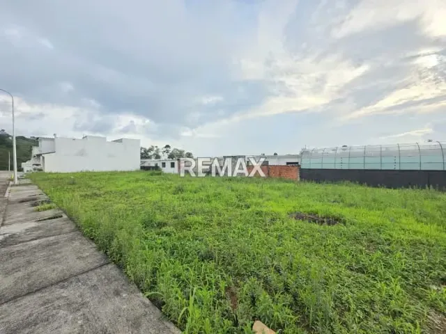 En venta parcela ubicada en la urbanización Vasconia, vía polígono de tiro, sector pueblo nuevo