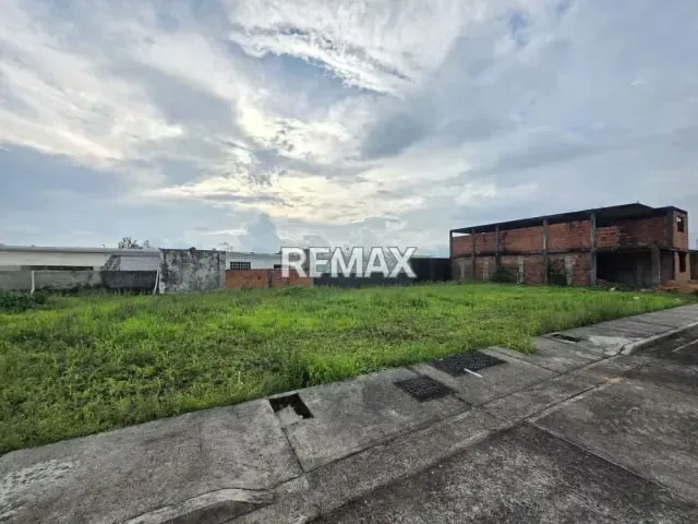 En venta parcela ubicada en la urbanización Vasconia, vía polígono de tiro, sector pueblo nuevo - 3
