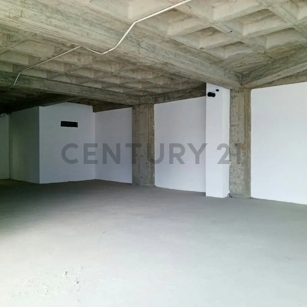 Excelencia y Amplitud: 204 M2 de vision corporativa en Torre Guayana. - 11