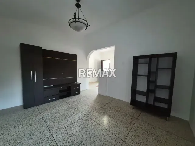 CASA EN VENTA URB. LAS LOMAS - 6