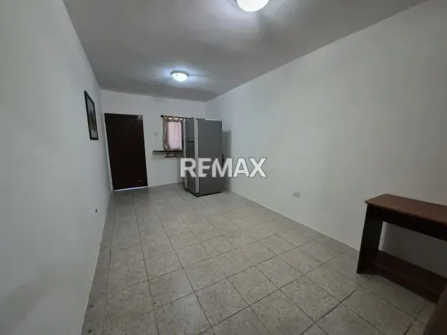 CASA EN VENTA URB. LAS LOMAS - 7