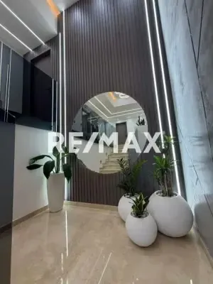 Penthouse a estrenar en Alquiler Edif. Véneto Av. El Milagro - 10
