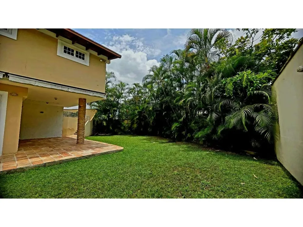 Se vende casa 450m2 Caurimare 7016 - 23