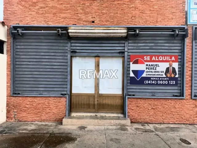 SE ALQUILA LOCAL EN EL CENTRO