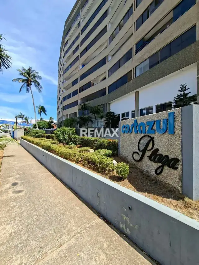 EN VENTA APARTAMENTO EN COSTA AZUL PLAZA
