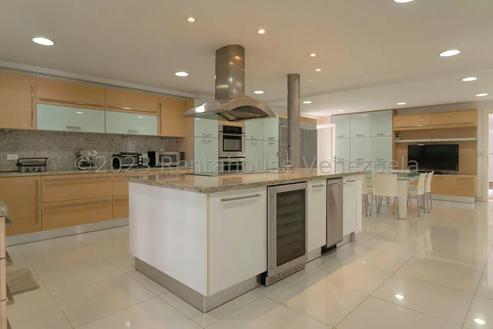Casa (Multipes Niveles) en Venta en Prados del Este, Distrito Metropolitano - 12