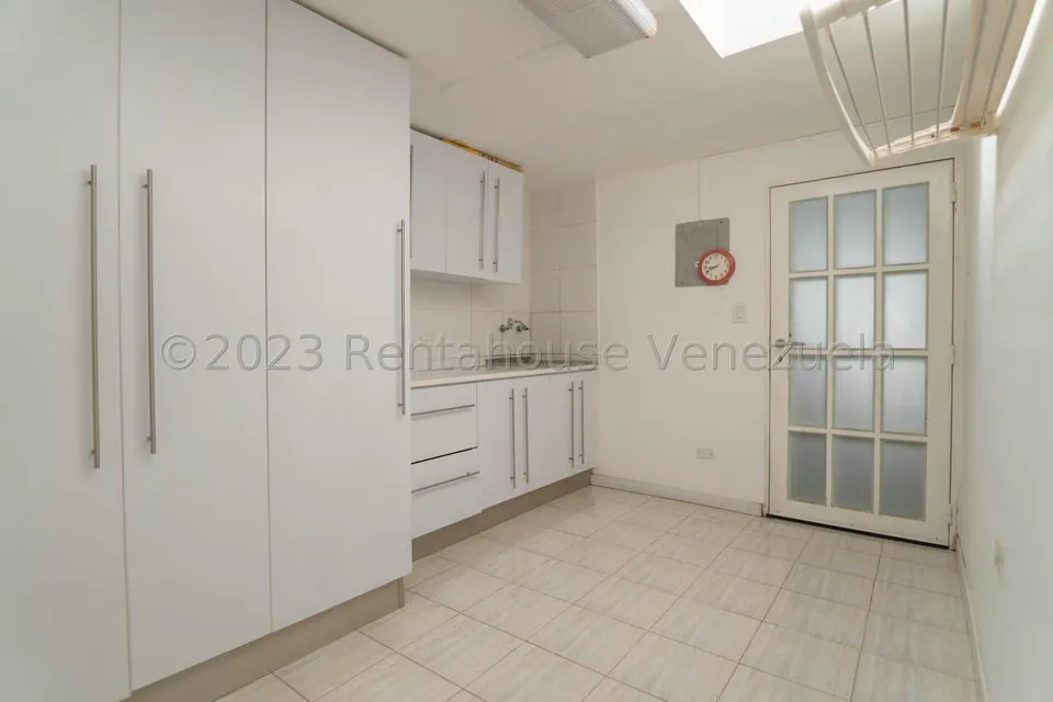 Casa (Multipes Niveles) en Venta en Prados del Este, Distrito Metropolitano - 18