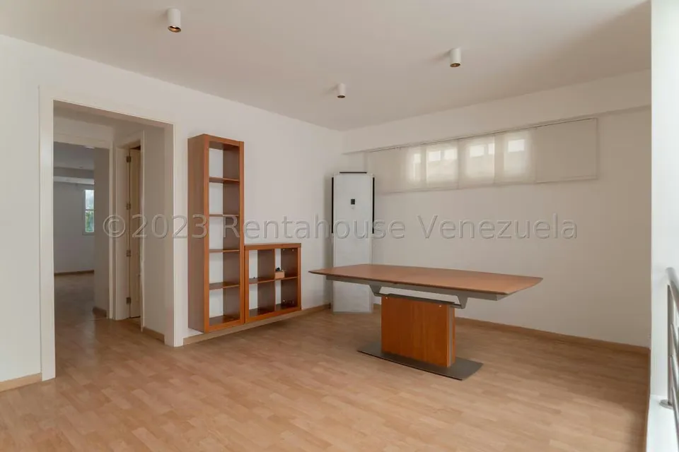 Casa (Multipes Niveles) en Venta en Prados del Este, Distrito Metropolitano - 30