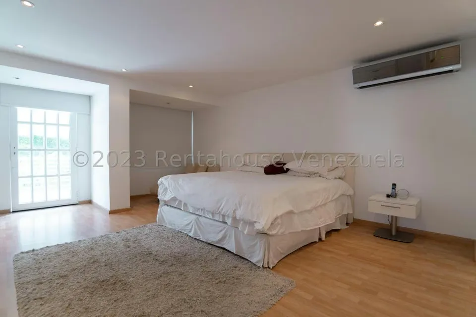 Casa (Multipes Niveles) en Venta en Prados del Este, Distrito Metropolitano - 36