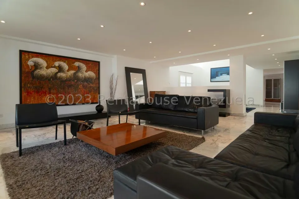 Casa (Multipes Niveles) en Venta en Prados del Este, Distrito Metropolitano - 5