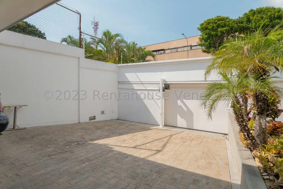 Casa (Multipes Niveles) en Venta en Prados del Este, Distrito Metropolitano - 56