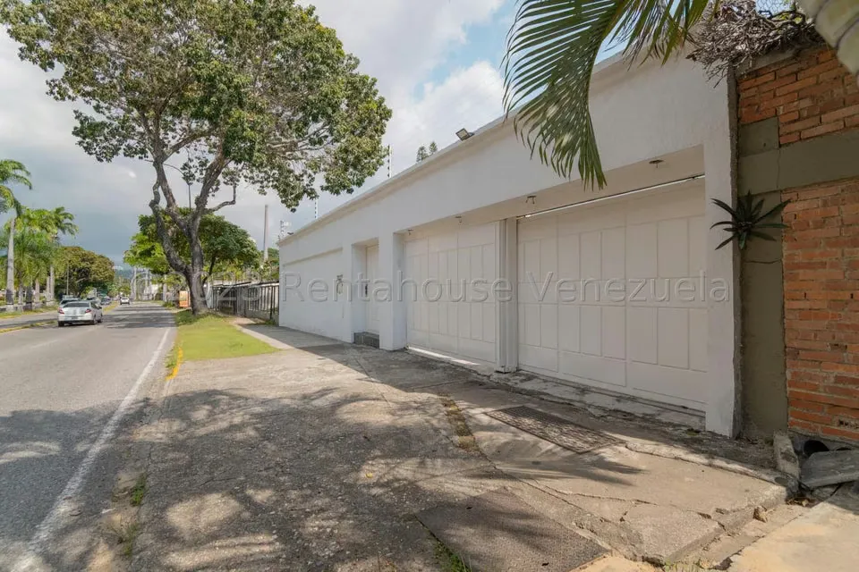 Casa (Multipes Niveles) en Venta en Prados del Este, Distrito Metropolitano - 59