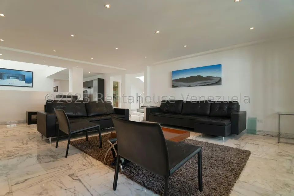 Casa (Multipes Niveles) en Venta en Prados del Este, Distrito Metropolitano - 6