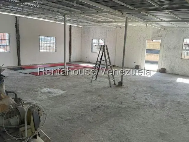 Local Comercial en Alquiler en Los Rosales, Distrito Metropolitano - 2