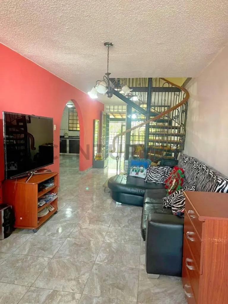 CASA EN VENTA ALTOS DE PARAMILLO - 12