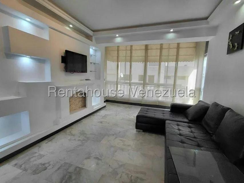 Apartamento (1 Nivel) en Alquiler en Los Palos Grandes, Distrito Metropolitano - 5