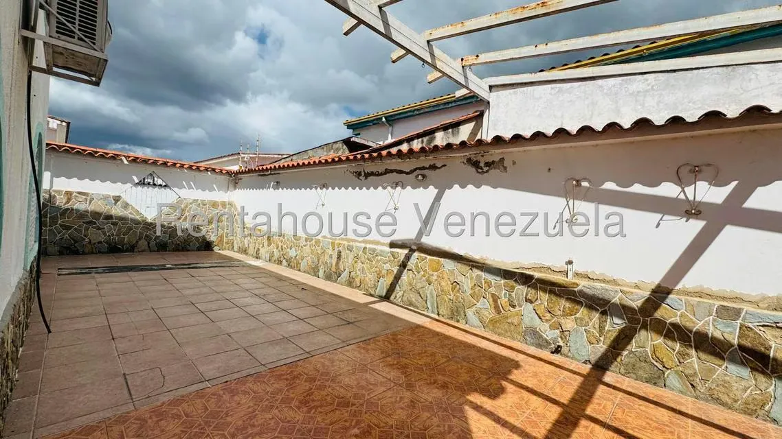 Casa (Duplex) en Alquiler en La Mora I, Aragua - 13