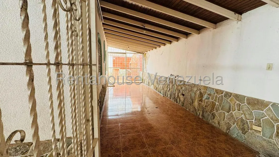 Casa (Duplex) en Alquiler en La Mora I, Aragua - 29