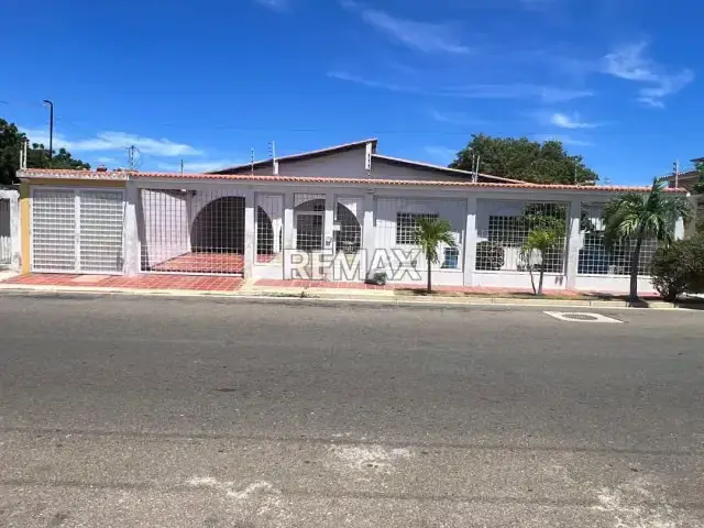 En venta hermosa Casa-Quinta. Santa Irene