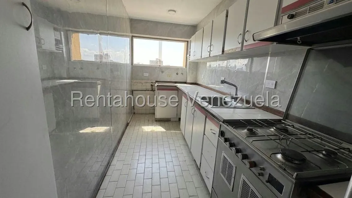 Apartamento (1 Nivel) en Venta en Zona Centro, Aragua - 11