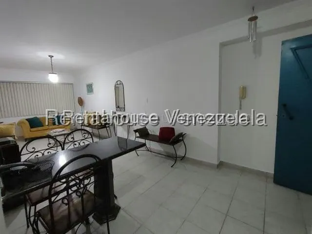 Apartamento (1 Nivel) en Alquiler en Prebo II, Carabobo - 12