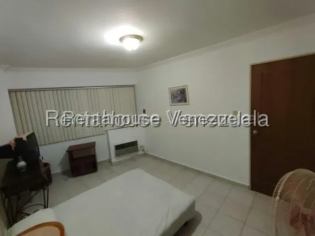Apartamento (1 Nivel) en Alquiler en Prebo II, Carabobo - 16