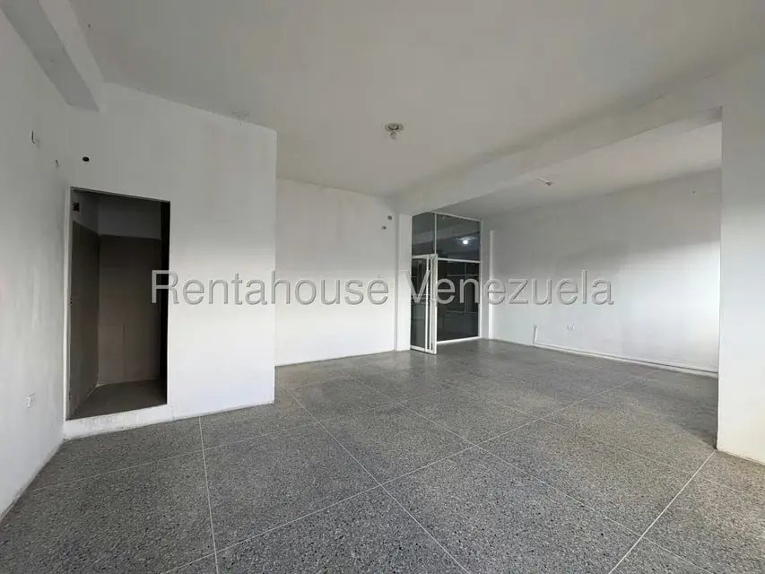Local Comercial en Alquiler en Parroquia Juan de Villegas, Lara - 8