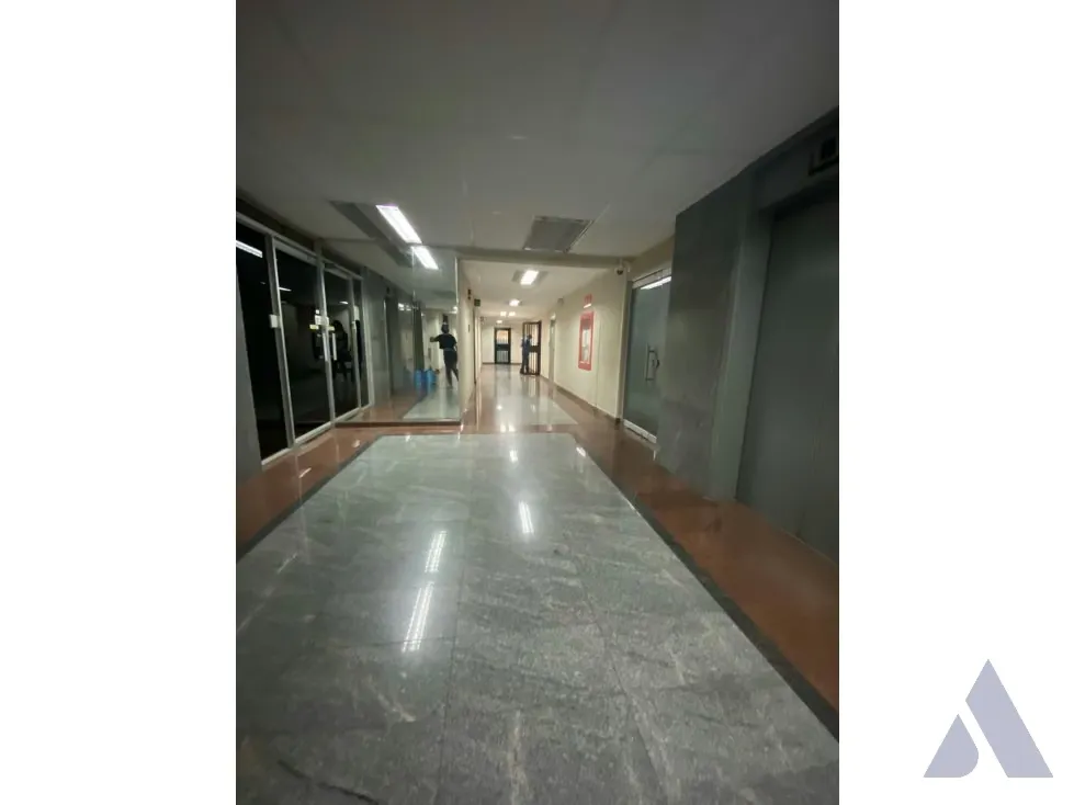 Alquilo oficina 43m2 El Rosal 9344 - 2