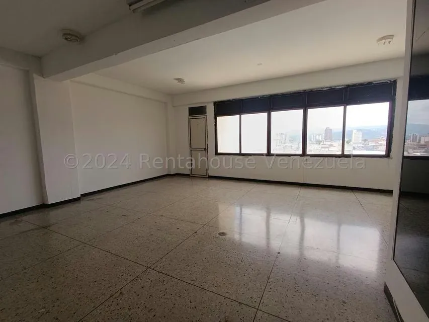 Local Comercial en Venta en Centro, Lara - 16