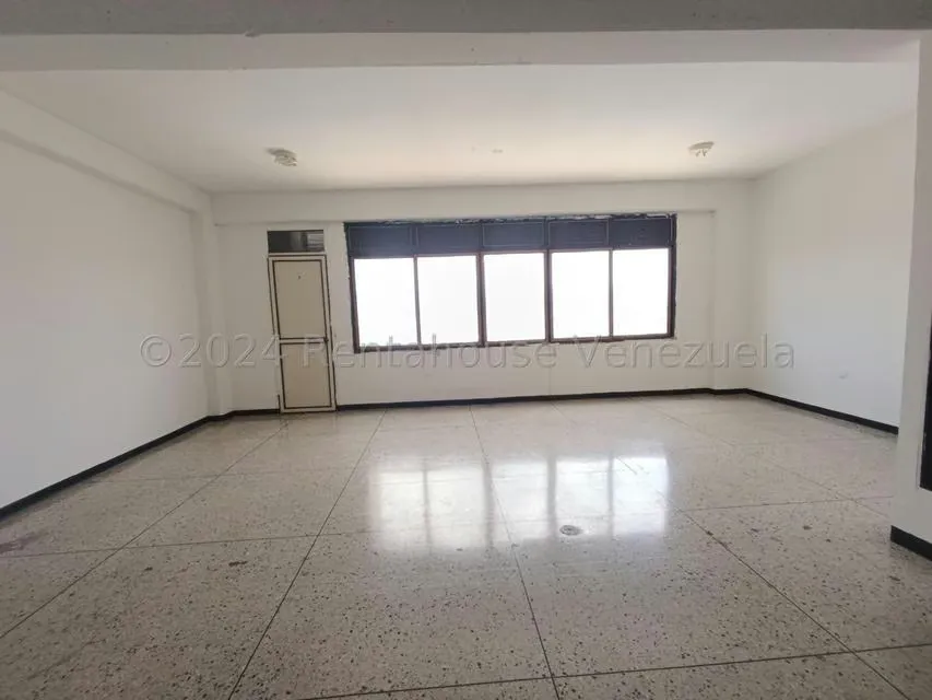 Local Comercial en Venta en Centro, Lara - 18