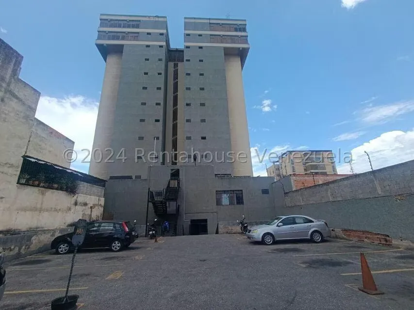 Local Comercial en Venta en Centro, Lara - 27