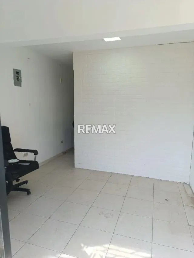 LOCAL COMERCIAL EN EL SECTOR LAS MERCEDES - 4