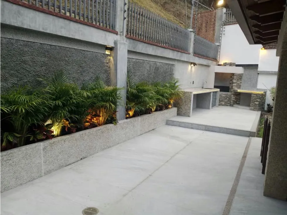 Vendo casa actualizada 440m2 5h/6b/2p Los Naranjos 2112 - 25