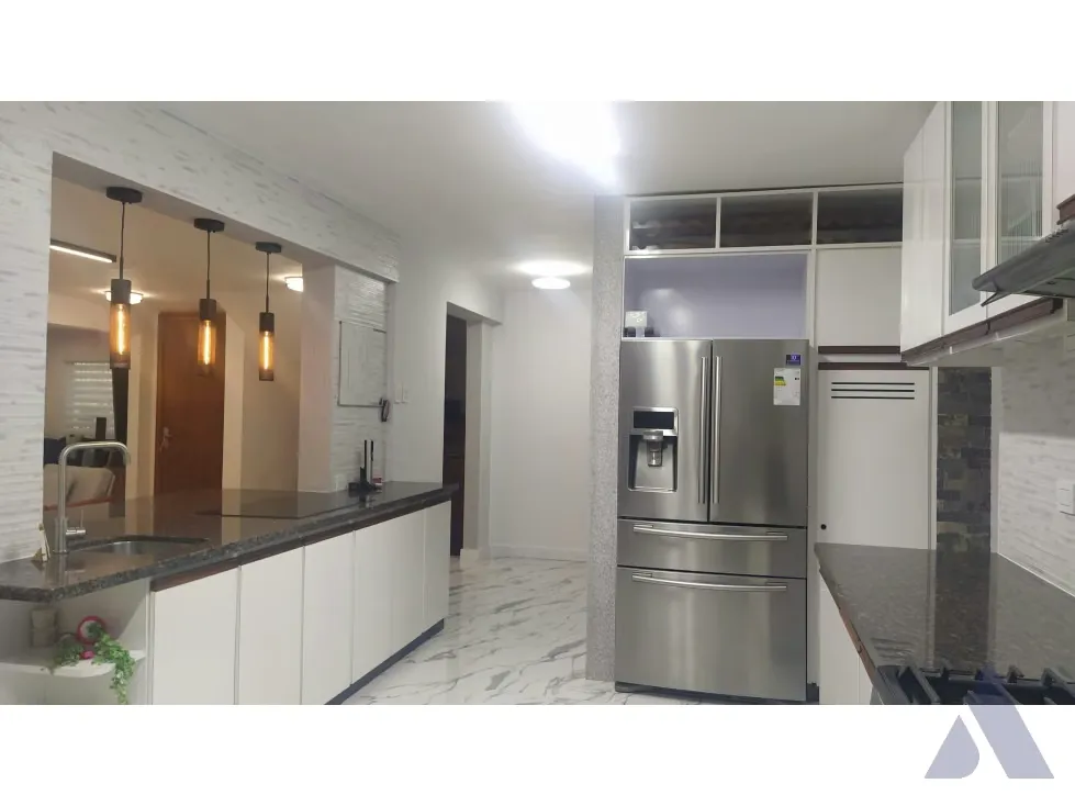 Vendo casa actualizada 440m2 5h/6b/2p Los Naranjos 2112 - 9