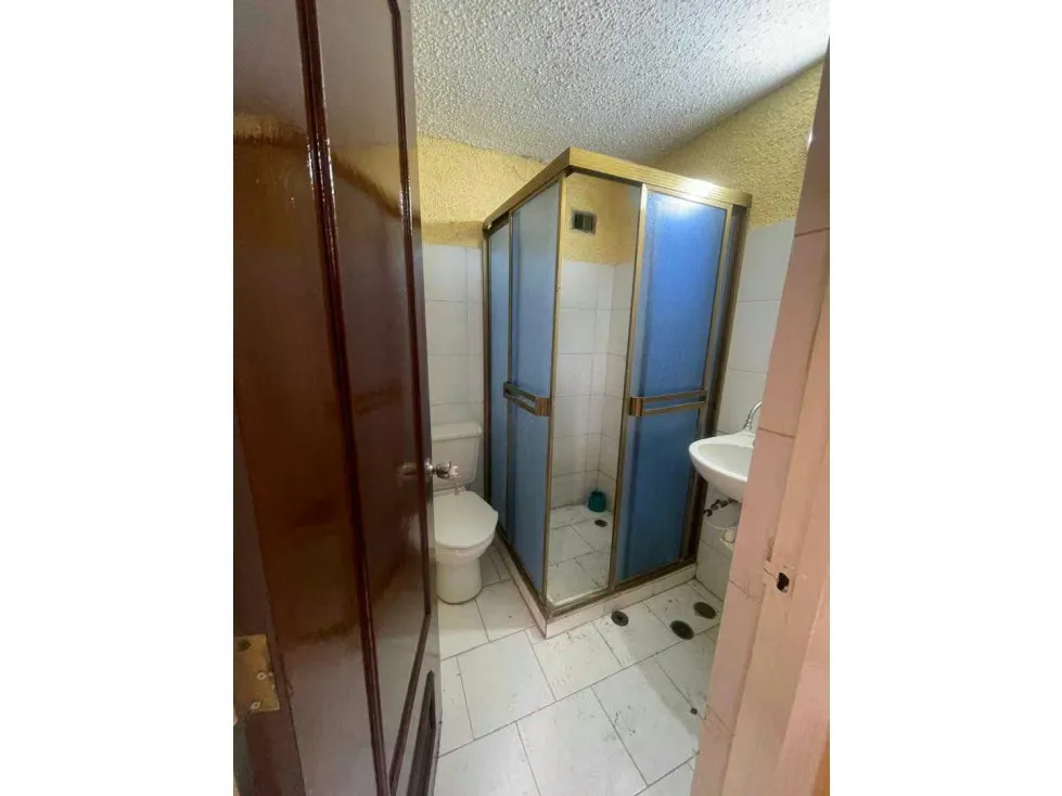 En Venta Apartamento Urb. Nueva Casarapa. La Floresta - 8