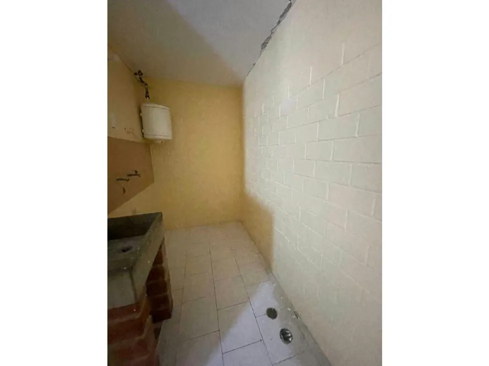 En Venta Apartamento Urb. Nueva Casarapa. La Floresta - 10